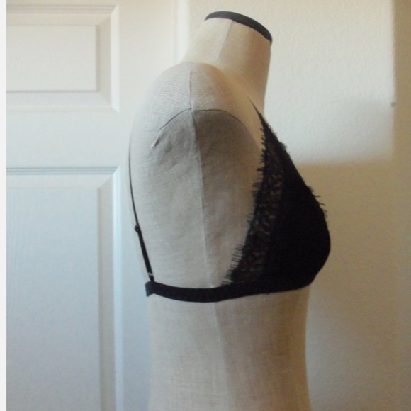 Hanky Panky Black LUXE PANNE VELVET Bralette - Picture 5 of 10